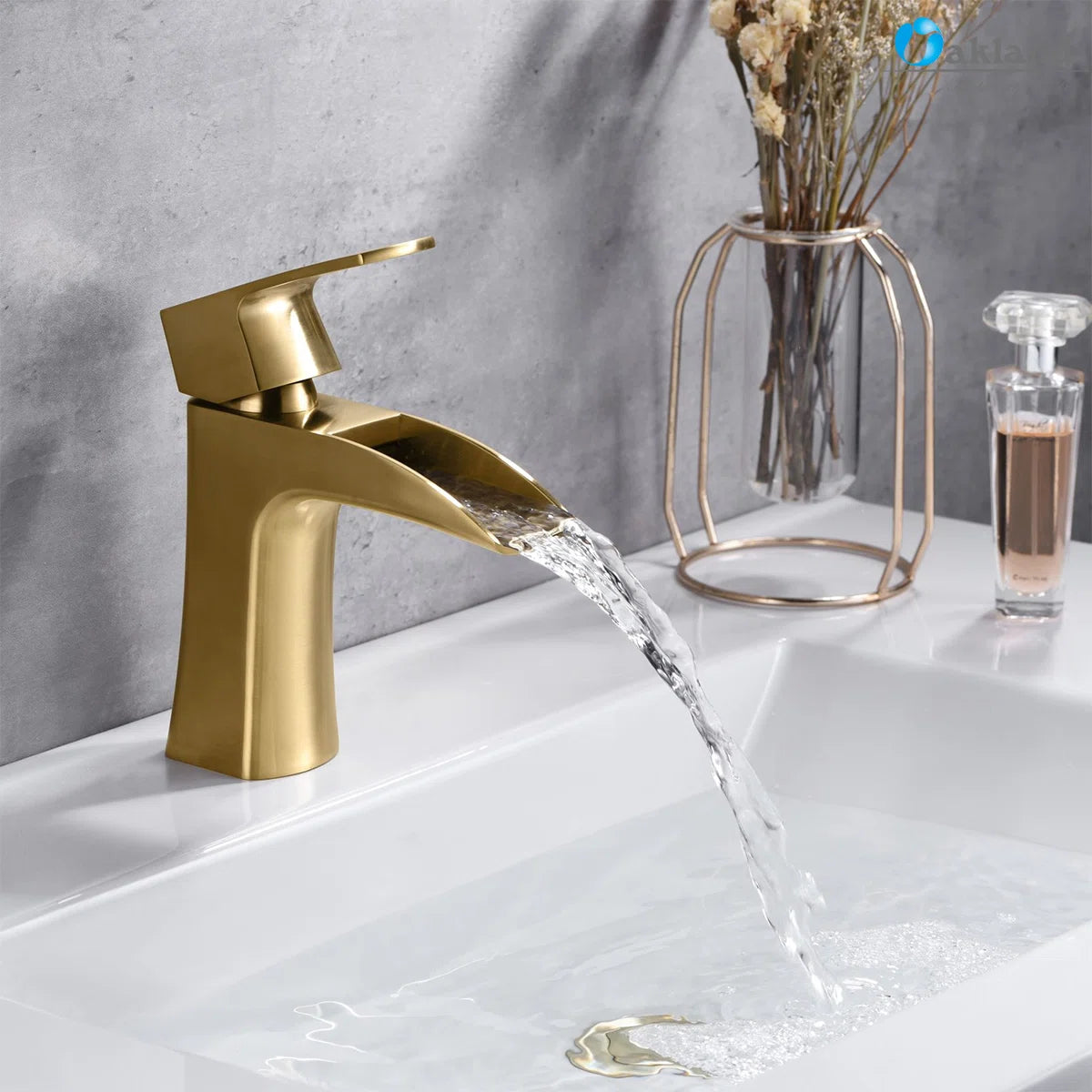 Single handle waterfall Bathroom Faucet with Pop Up Drain