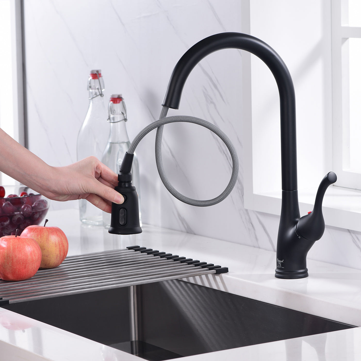 Single Handle Pull Down Sprayer Kitchen Faucet with 3 Function