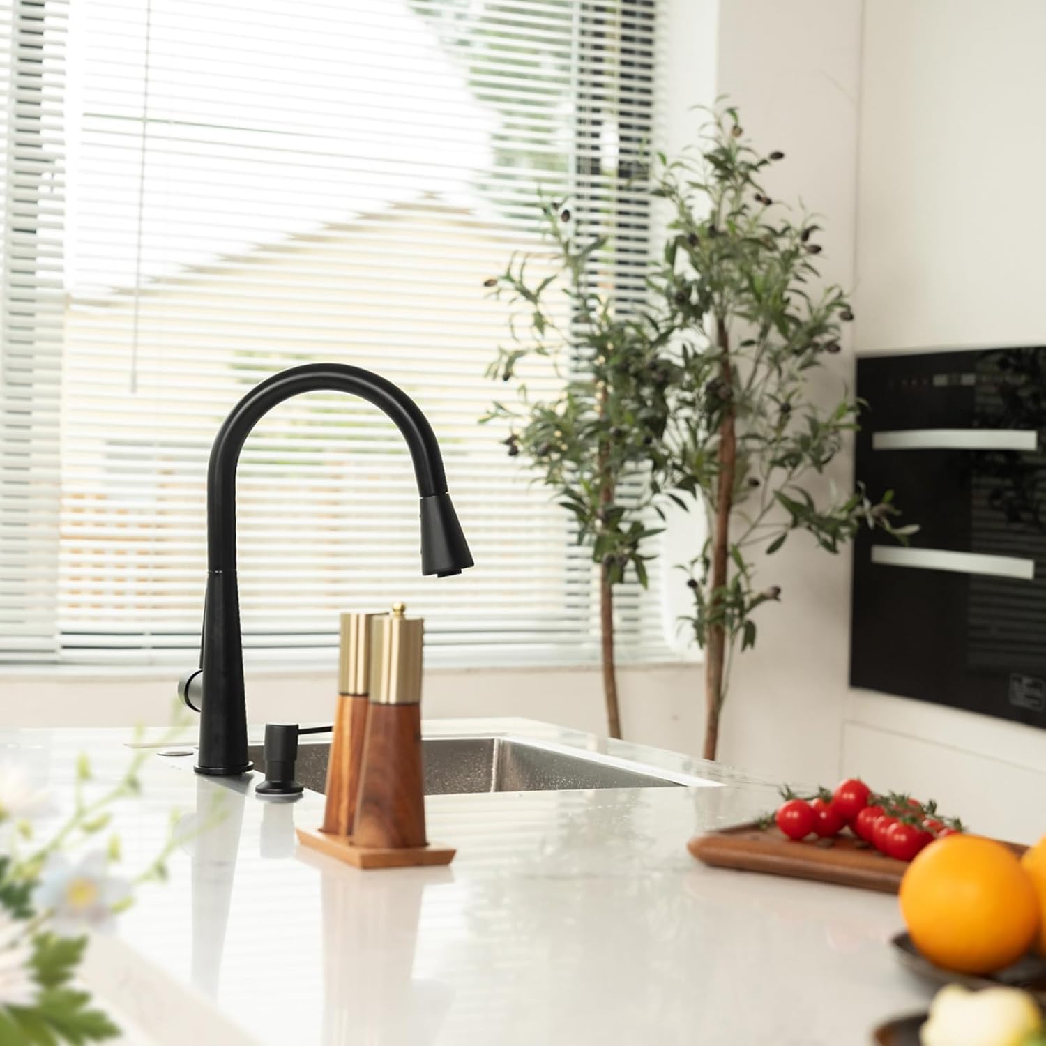 Single Handle Pull Down Sprayer Kitchen Faucet with 3 Function - Orlando Product